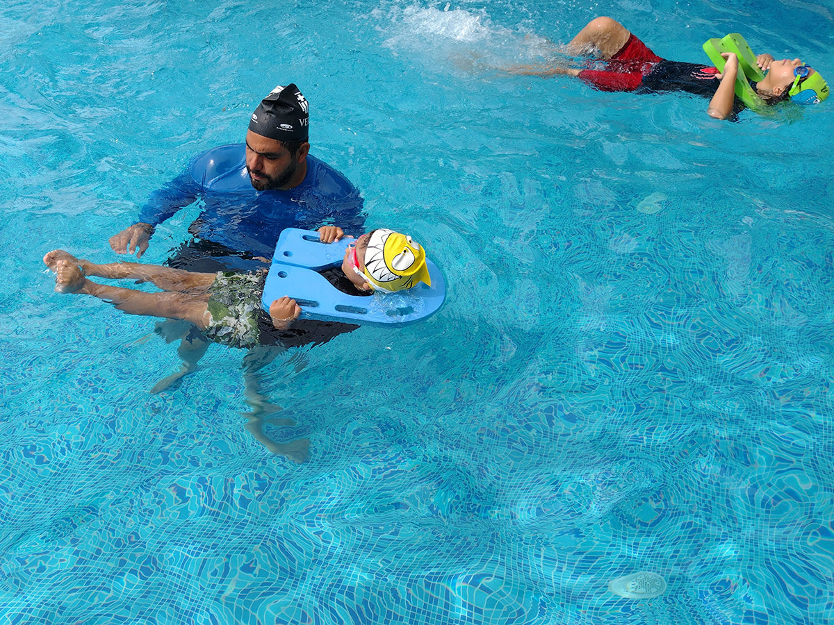 Tabla y Collarín Tritón para Natación y Aquafitness