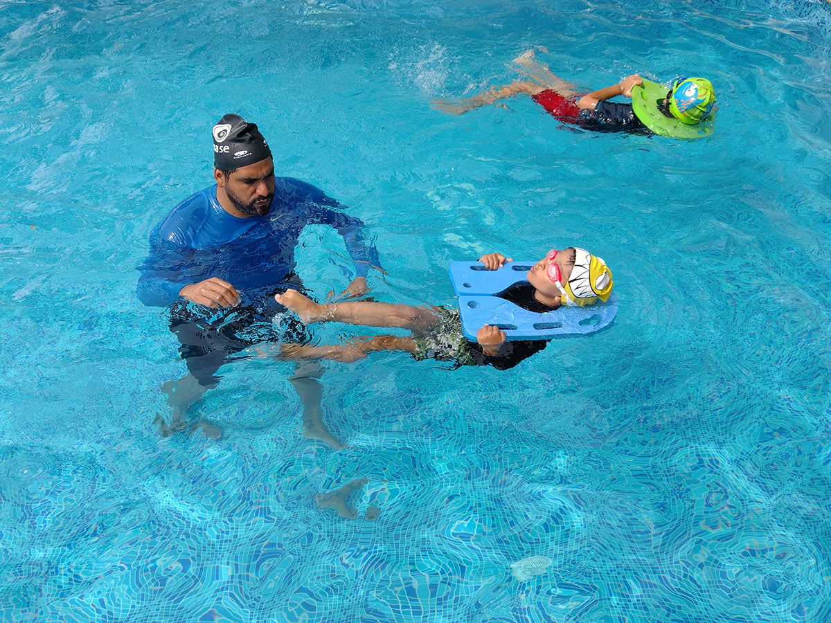 Tabla y Collarín Tritón para Natación y Aquafitness